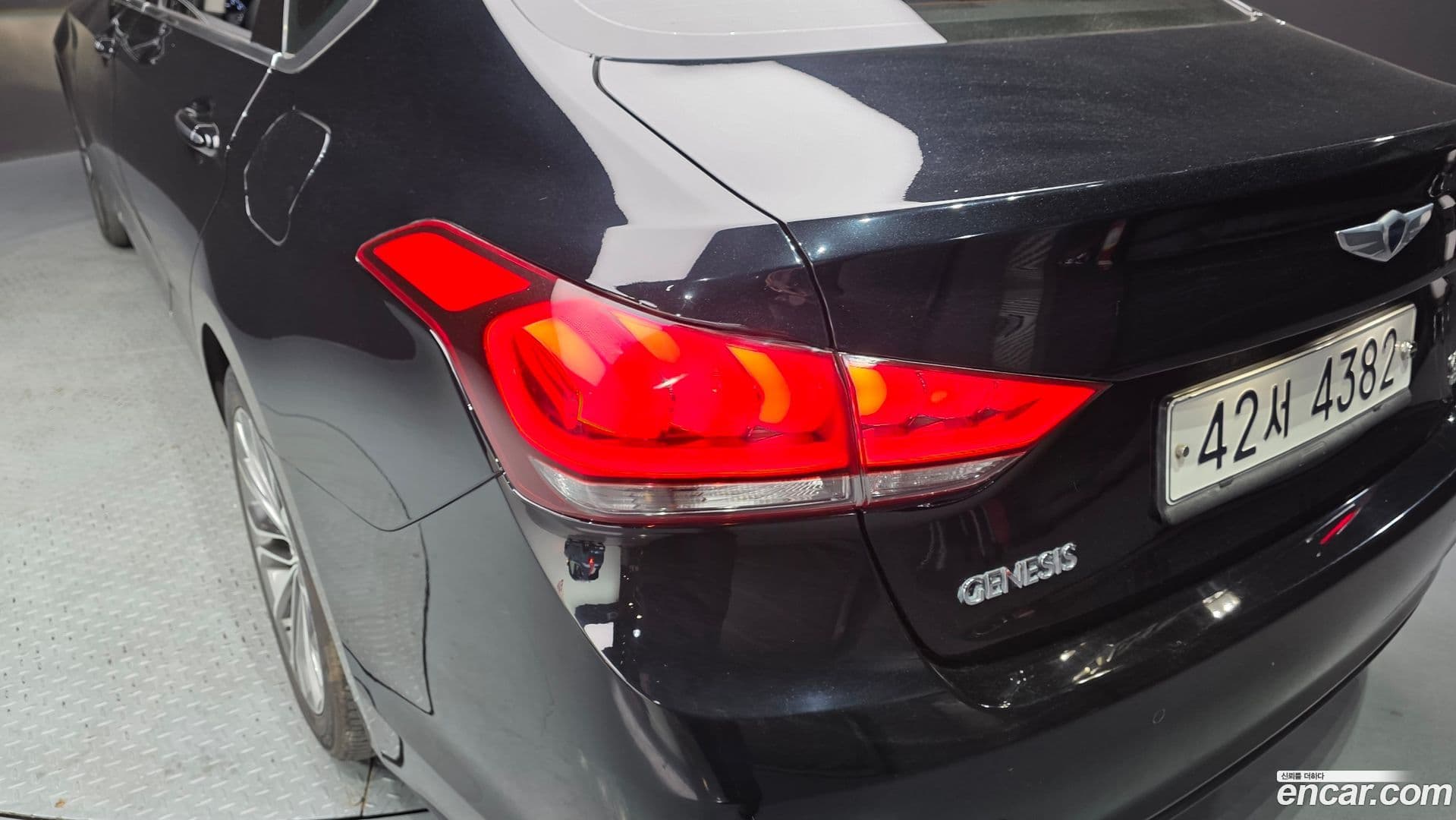 Main__Slider__Photo:Genesis Hyundai 2014.2-22
