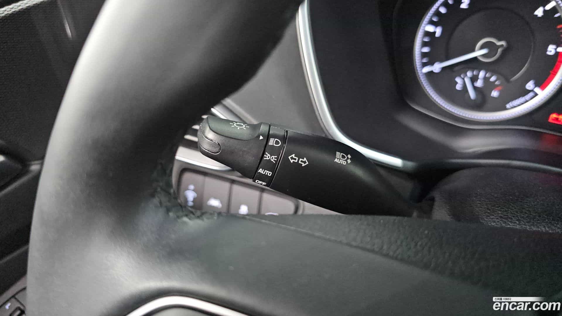 Santafe Hyundai 2019.1-OPTION-042