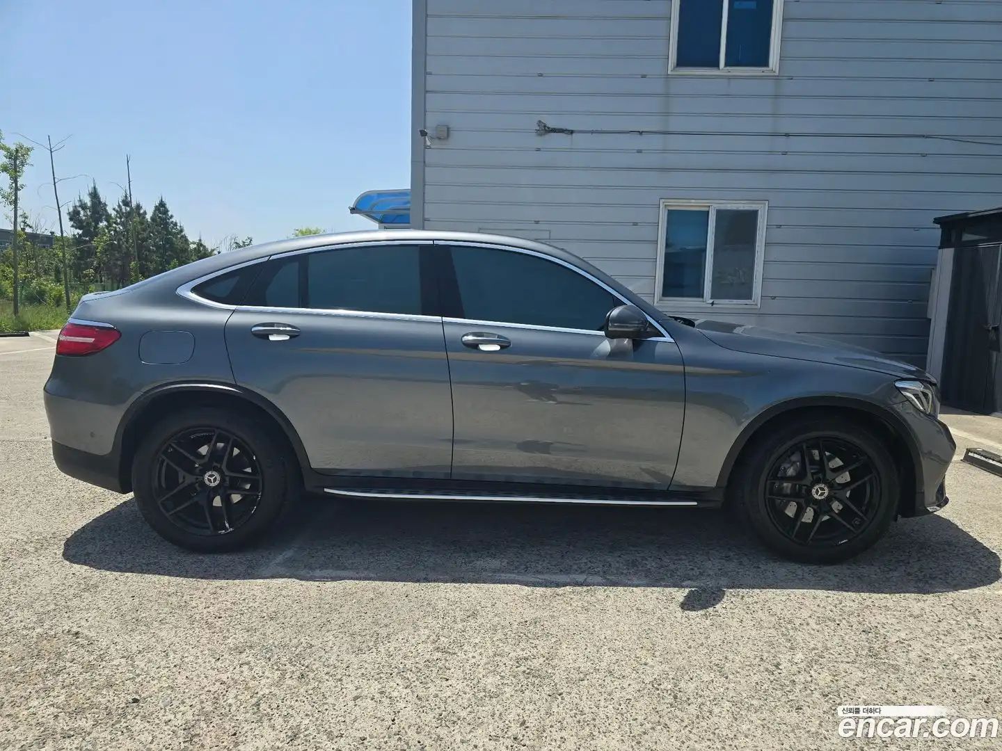 GLC-Class Mercedes-Benz 2018.2-OUTER-002