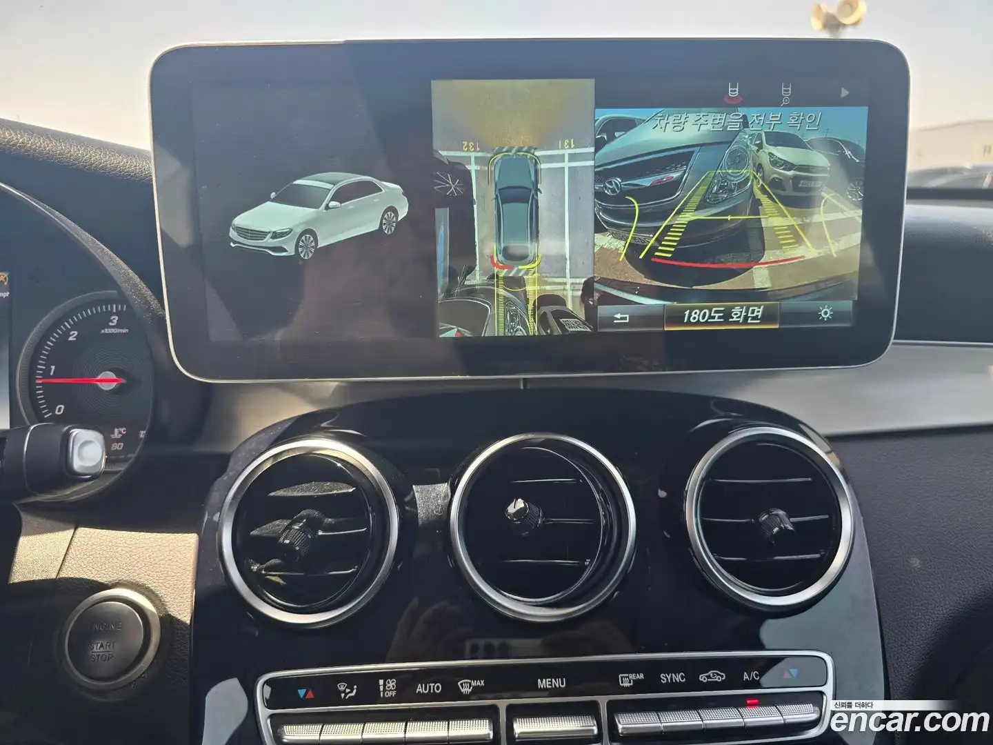 GLC-Class Mercedes-Benz 2018.2-INNER-009