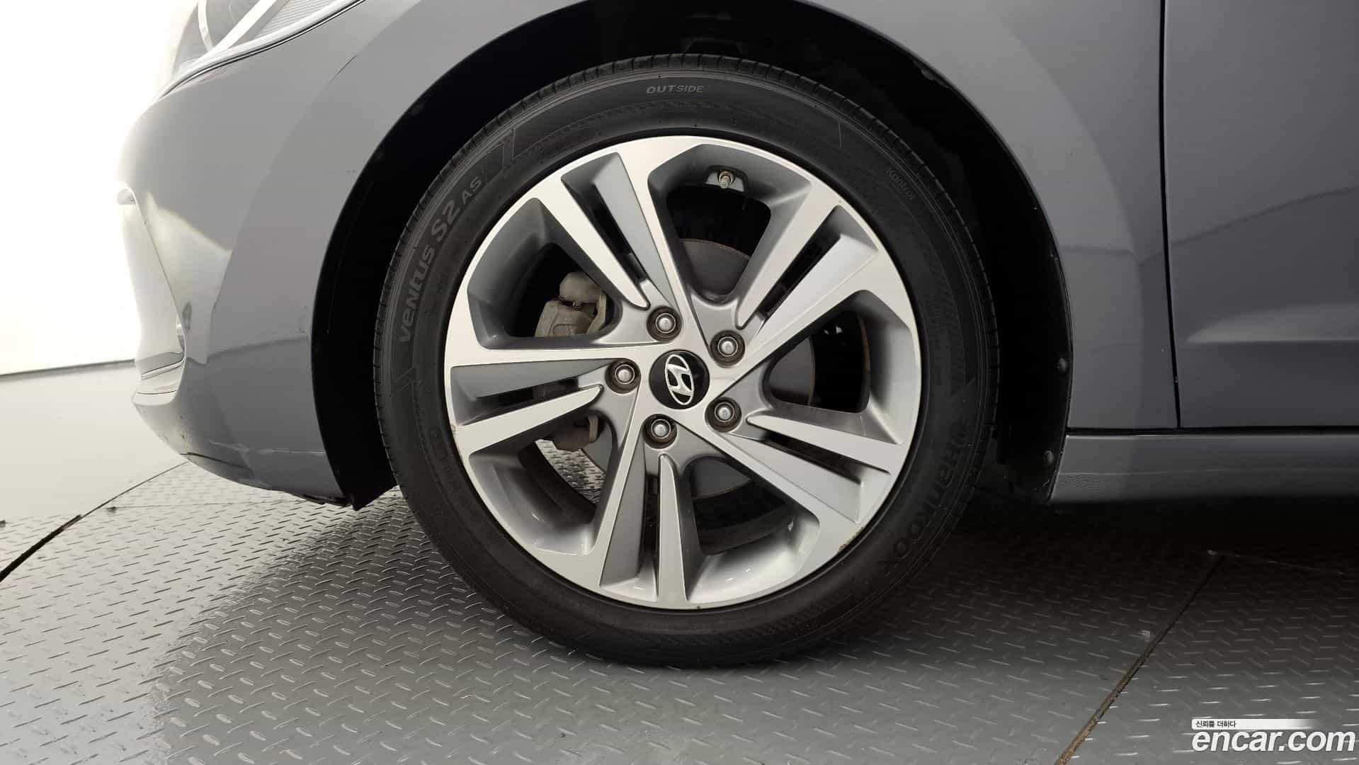 AVANTE Hyundai 2017.4-OUTER-005
