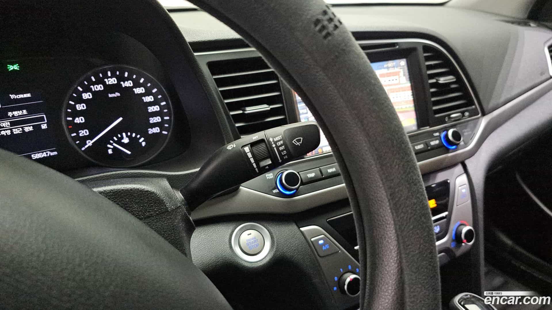 AVANTE Hyundai 2017.4-OPTION-022