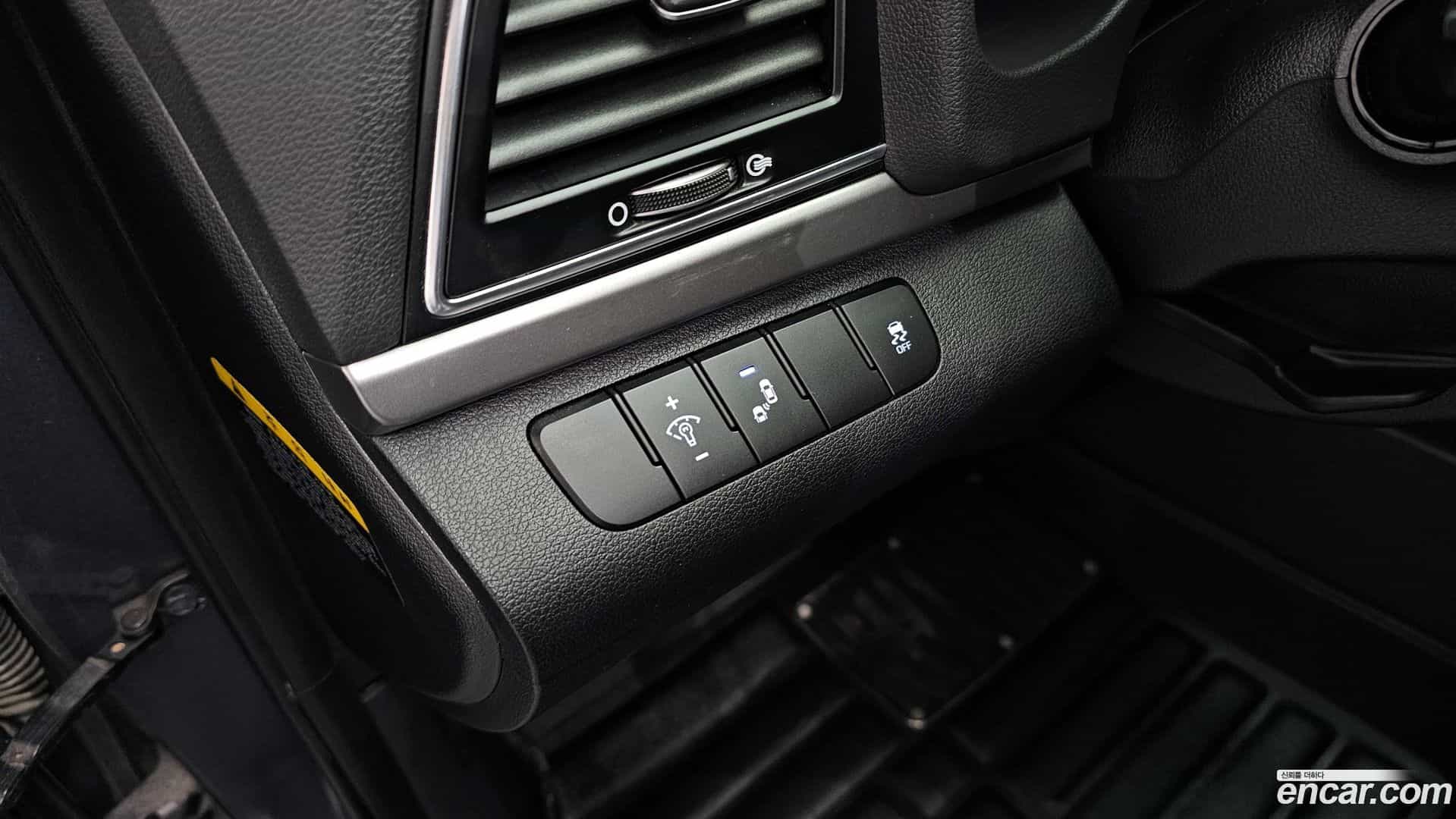 AVANTE Hyundai 2017.4-OPTION-023