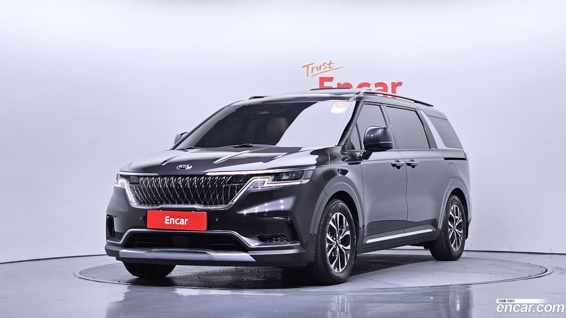 Main__Slider__Photo:Canival Kia 2020.10-0