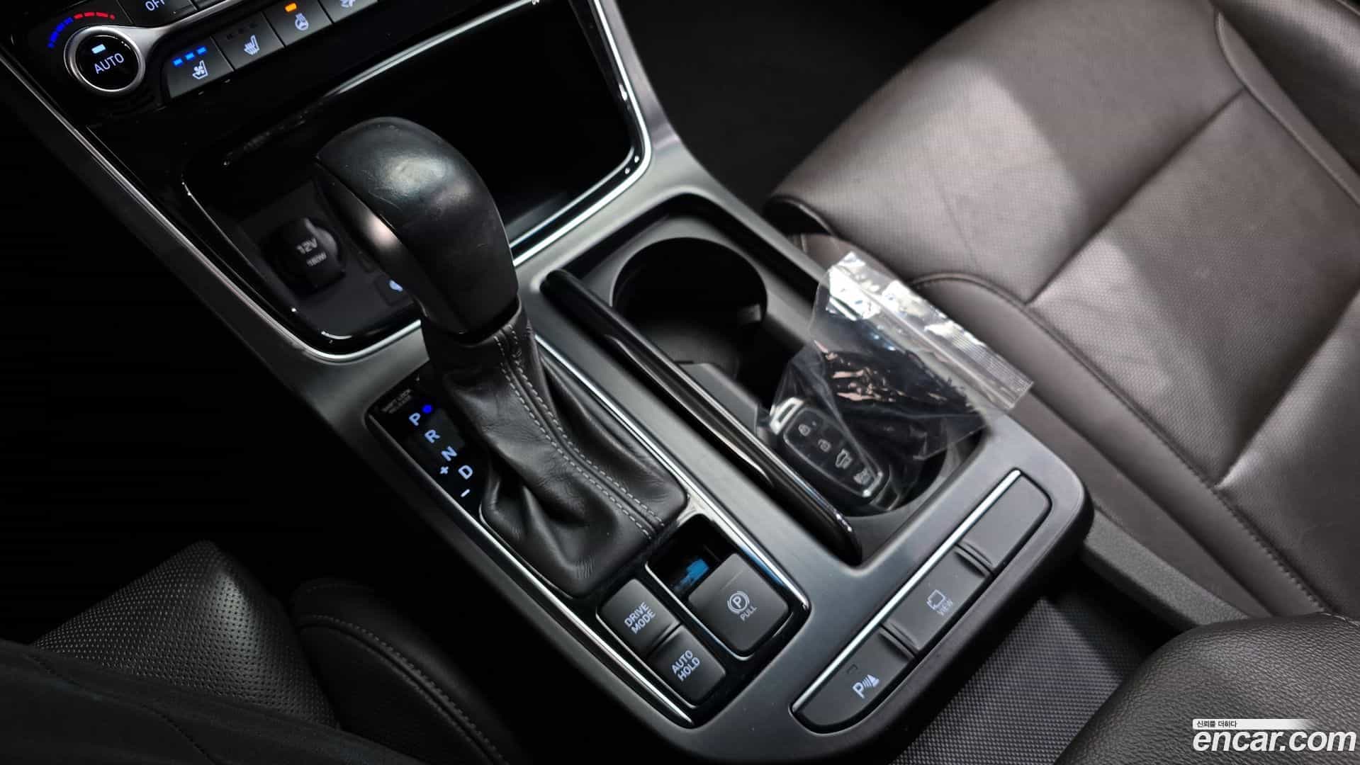 Grandeur Hyundai 2018.6-INNER-009