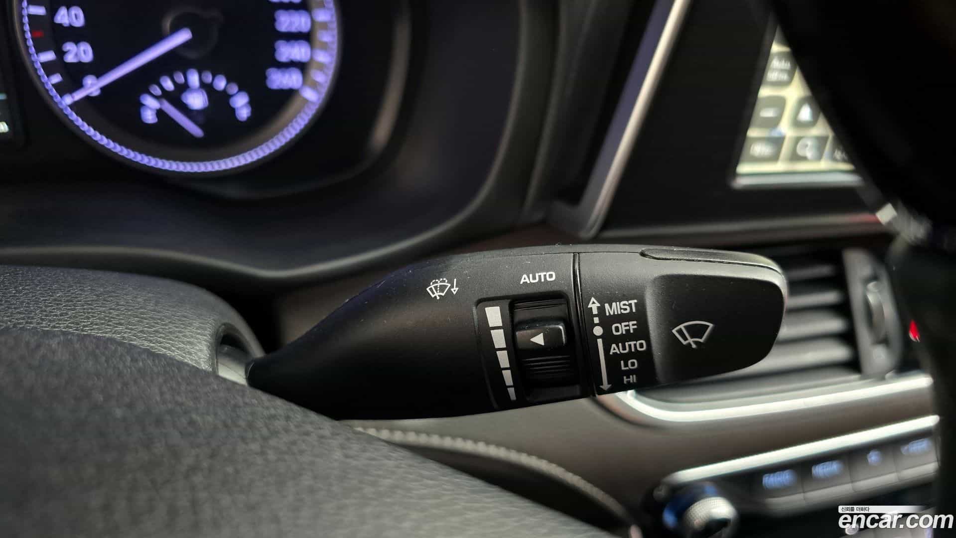 Grandeur Hyundai 2018.6-OPTION-040