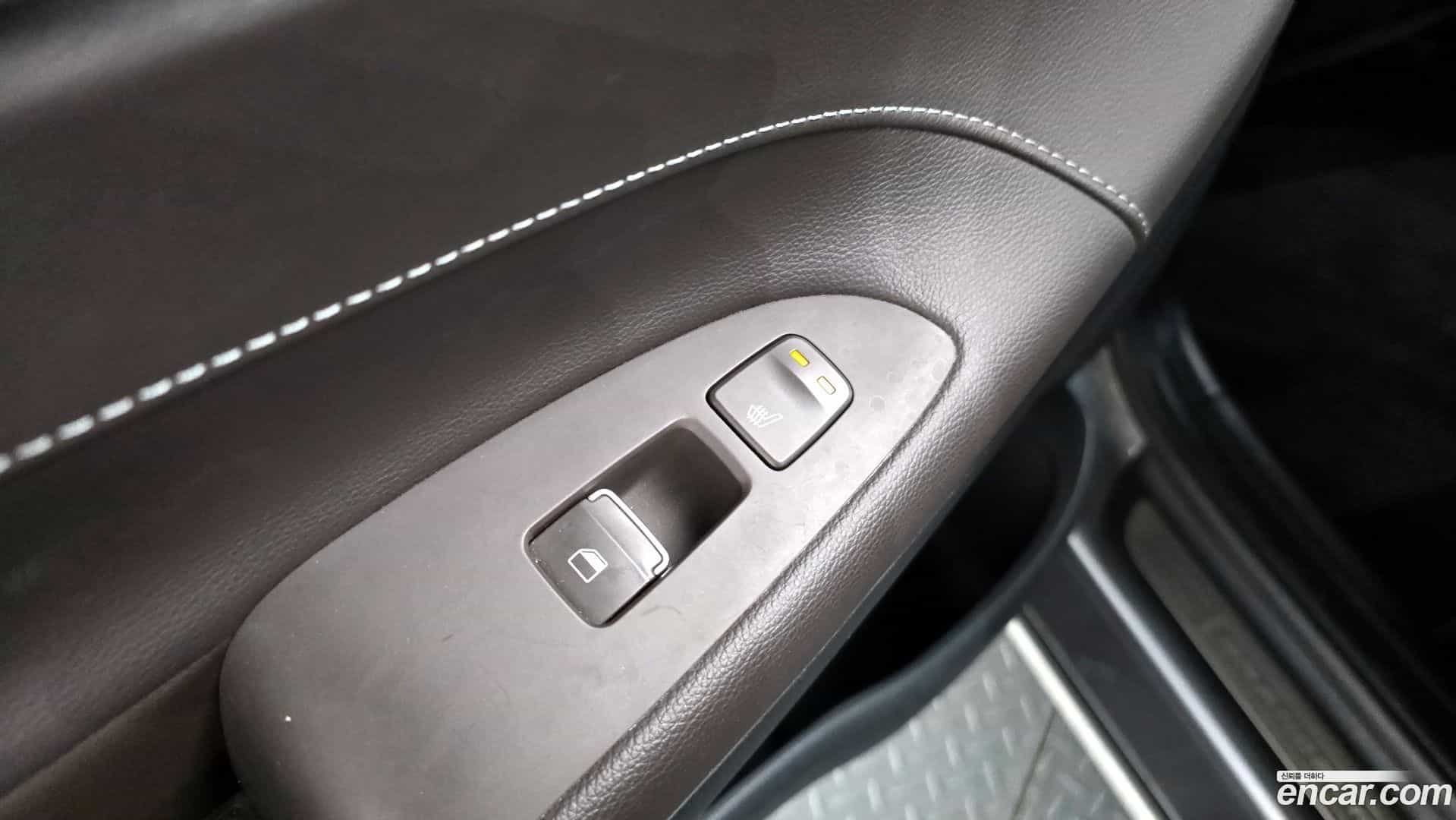 Grandeur Hyundai 2018.6-OPTION-041