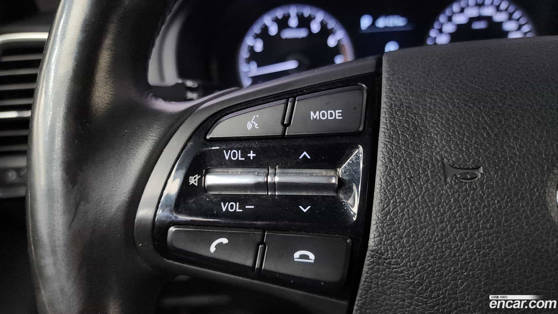 Grandeur Hyundai 2017.5-OPTION-021