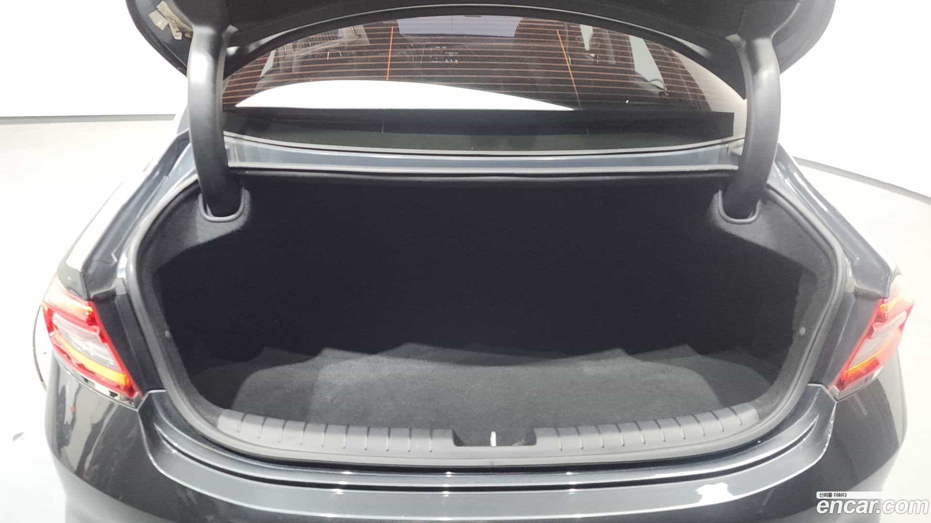 Grandeur Hyundai 2017.5-OPTION-022