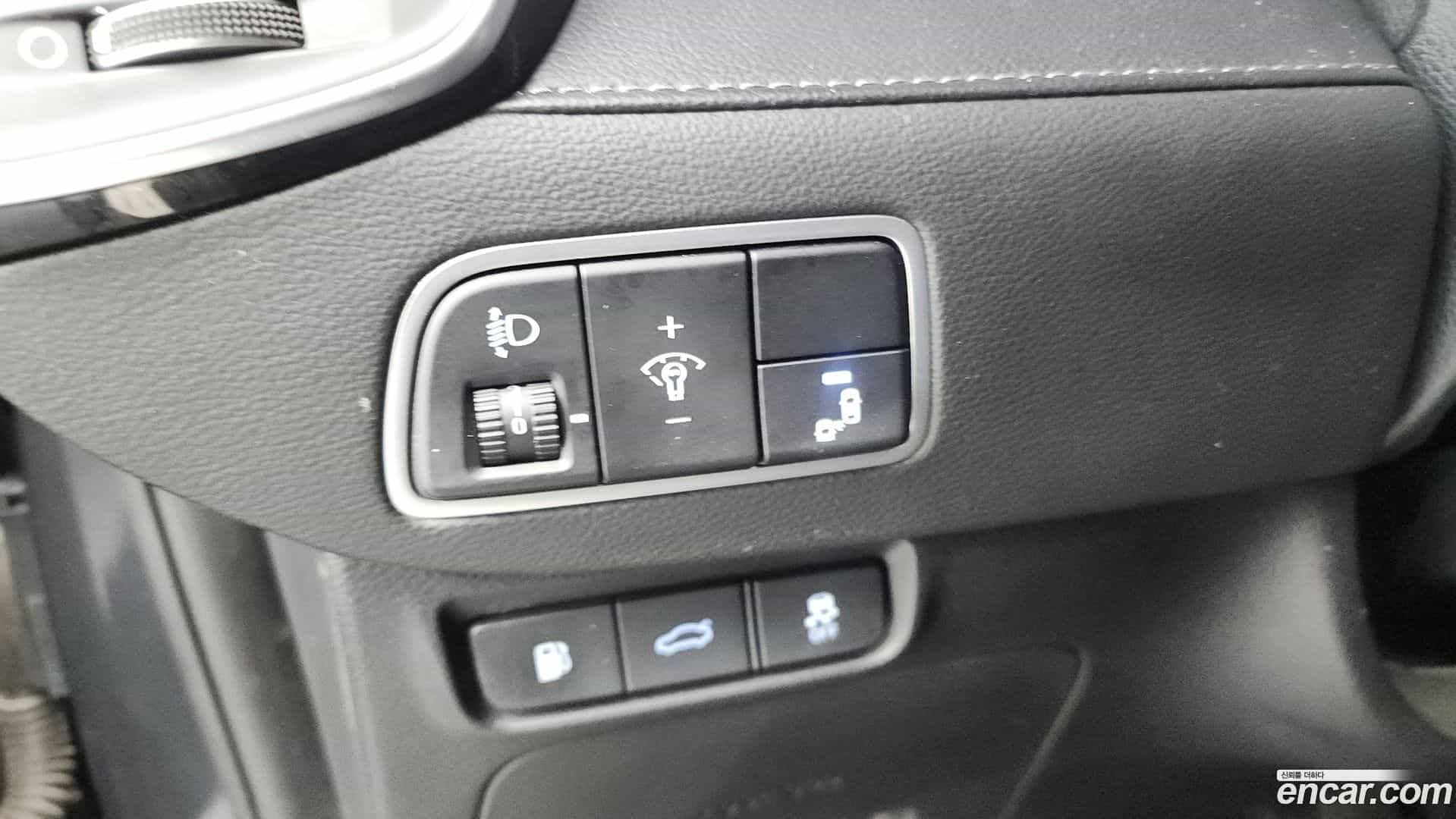 Grandeur Hyundai 2017.5-OPTION-040