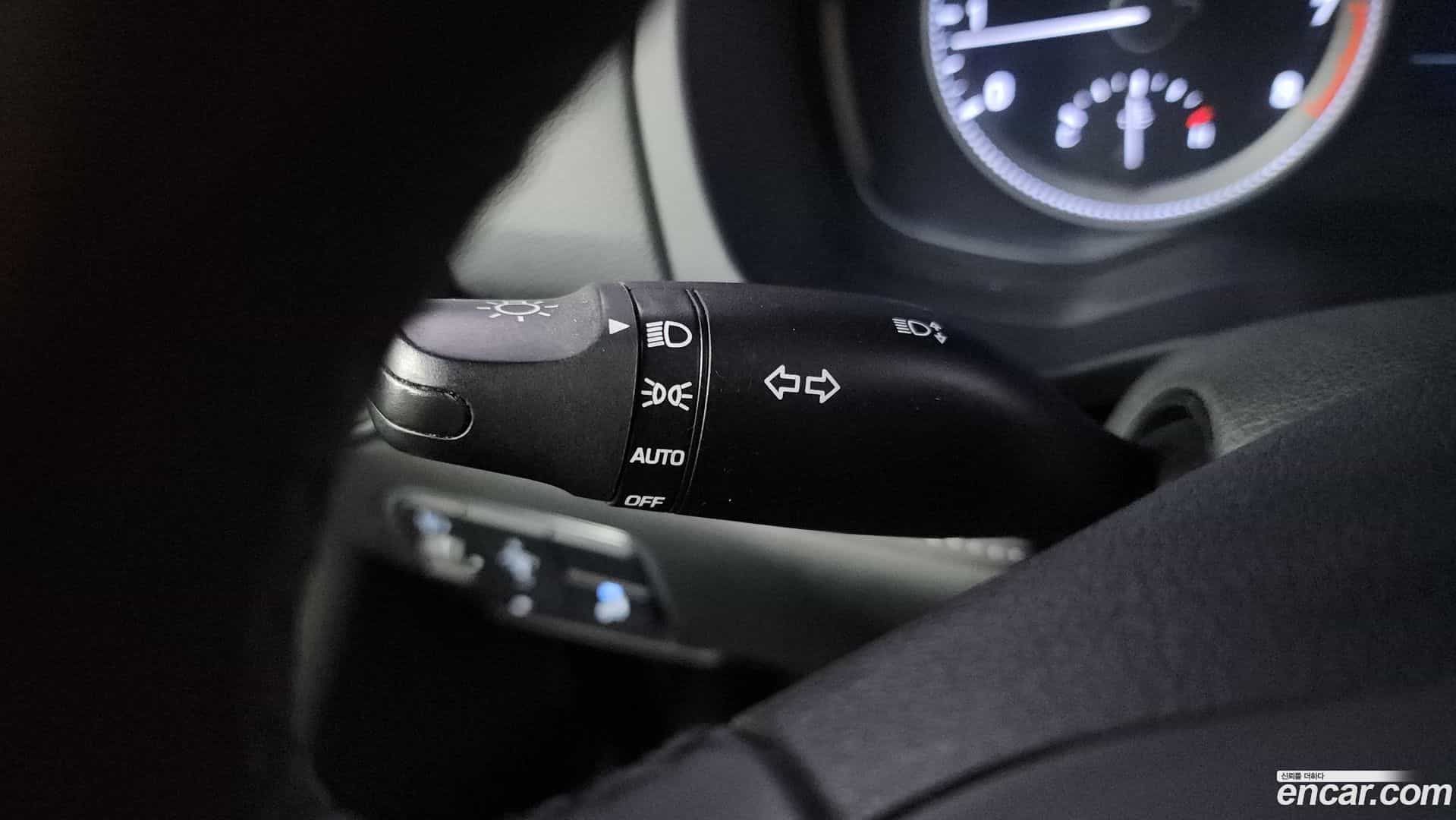 Grandeur Hyundai 2017.5-OPTION-041