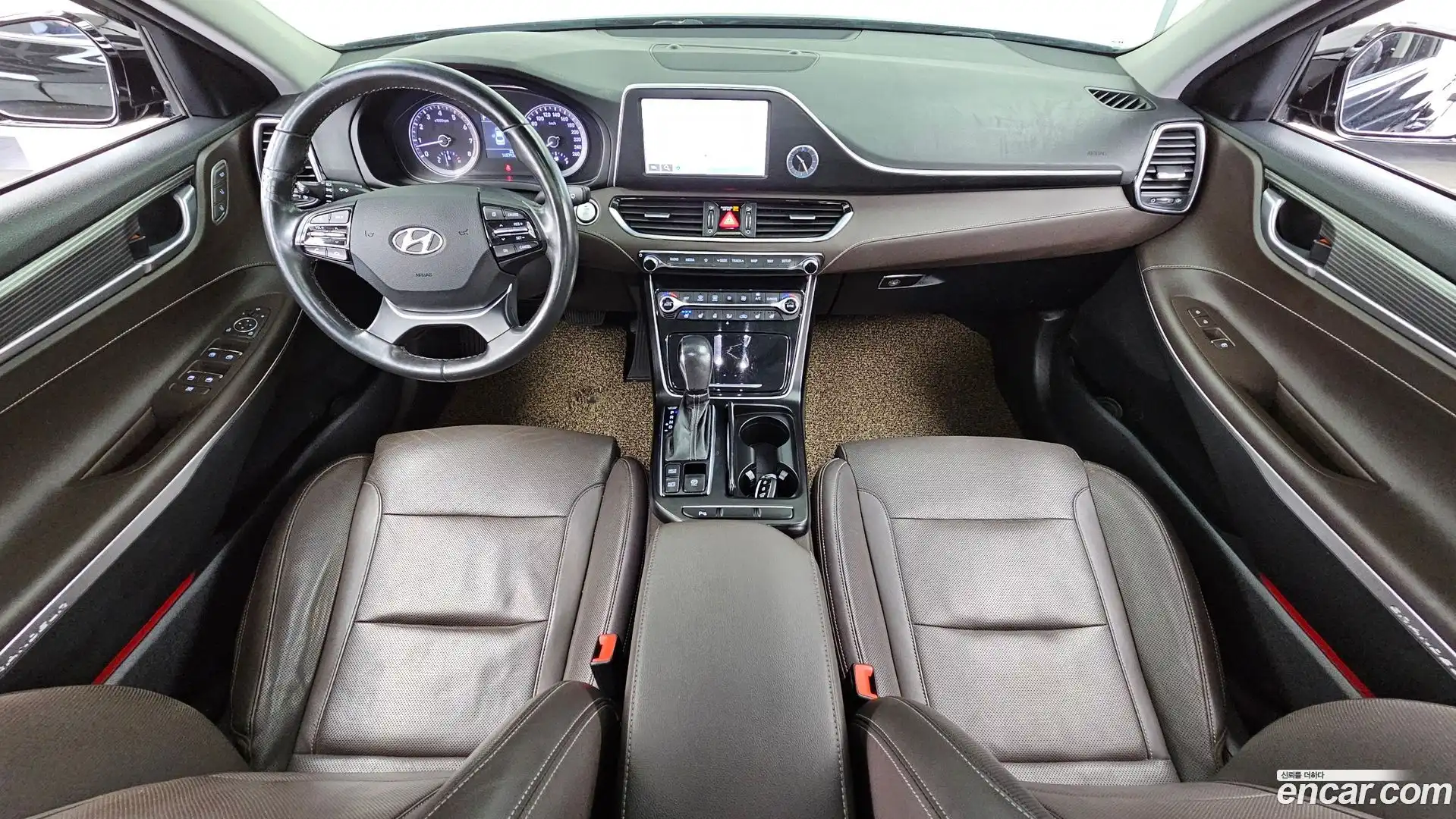 Grandeur Hyundai 2017.0-INNER-007