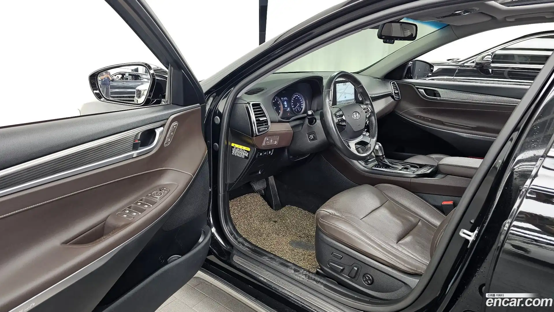 Grandeur Hyundai 2017.0-INNER-010