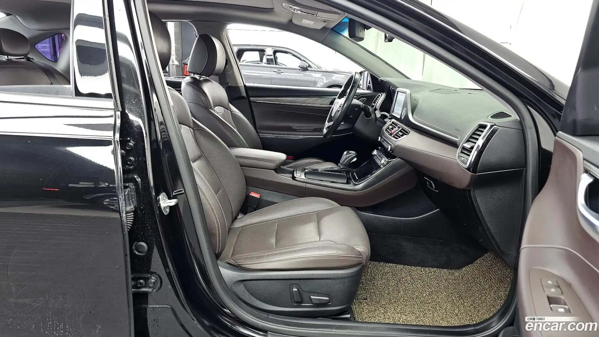 Grandeur Hyundai 2017.0-OPTION-015