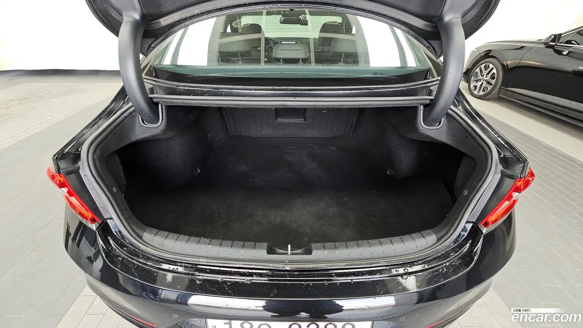 Grandeur Hyundai 2017.0-OPTION-024