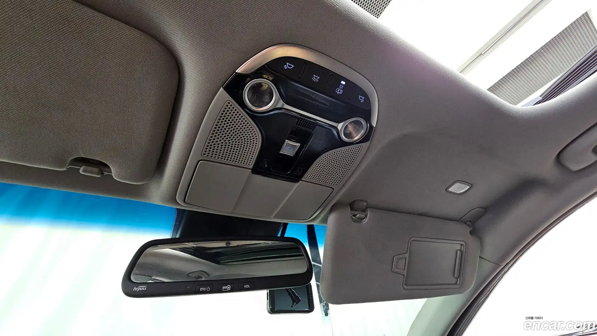 Grandeur Hyundai 2017.0-OPTION-043