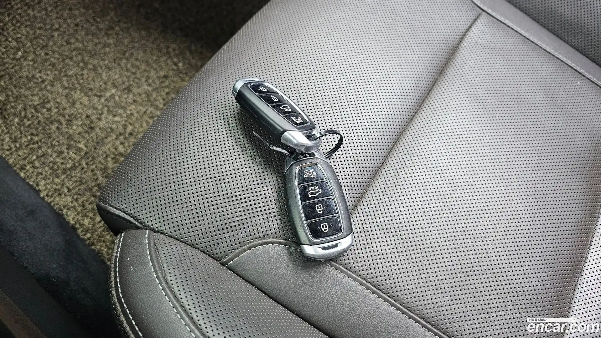 Grandeur Hyundai 2017.0-OPTION-047