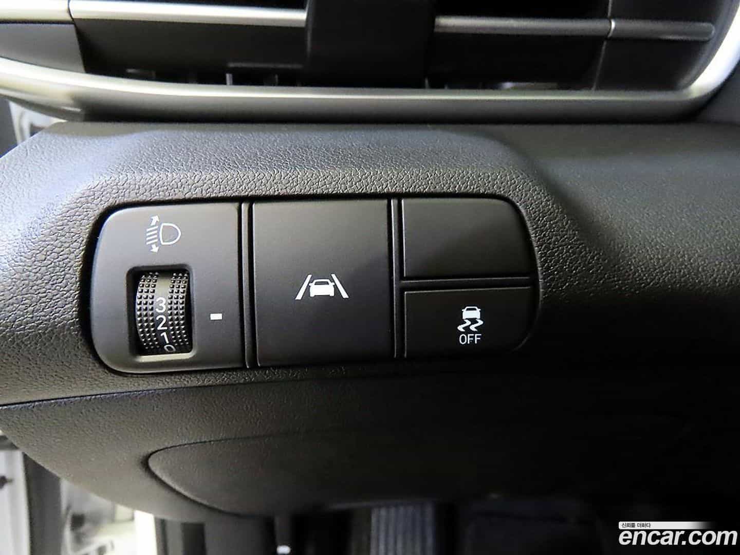 AVANTE Hyundai 2021.1-OPTION-018