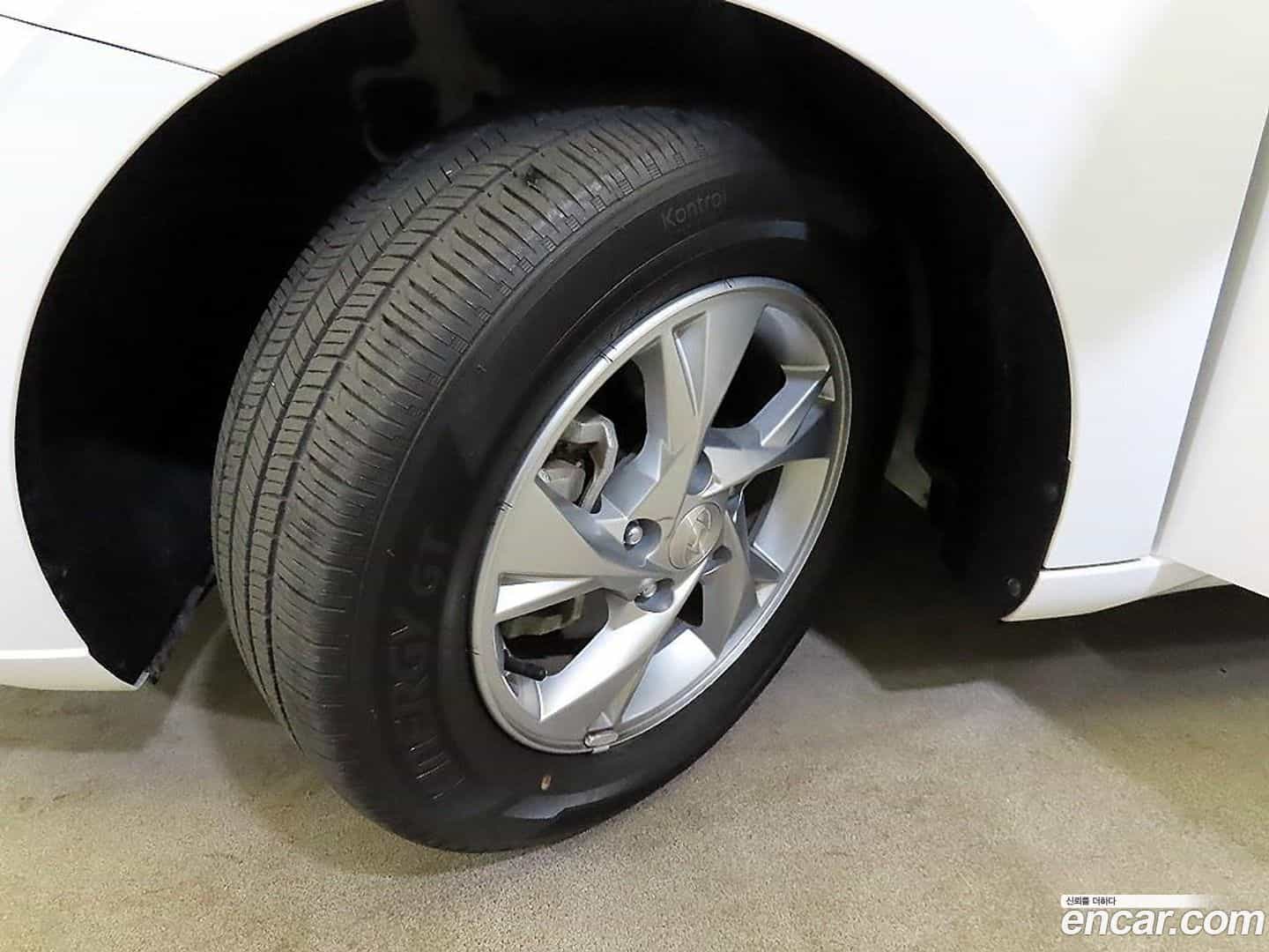AVANTE Hyundai 2021.1-OPTION-022