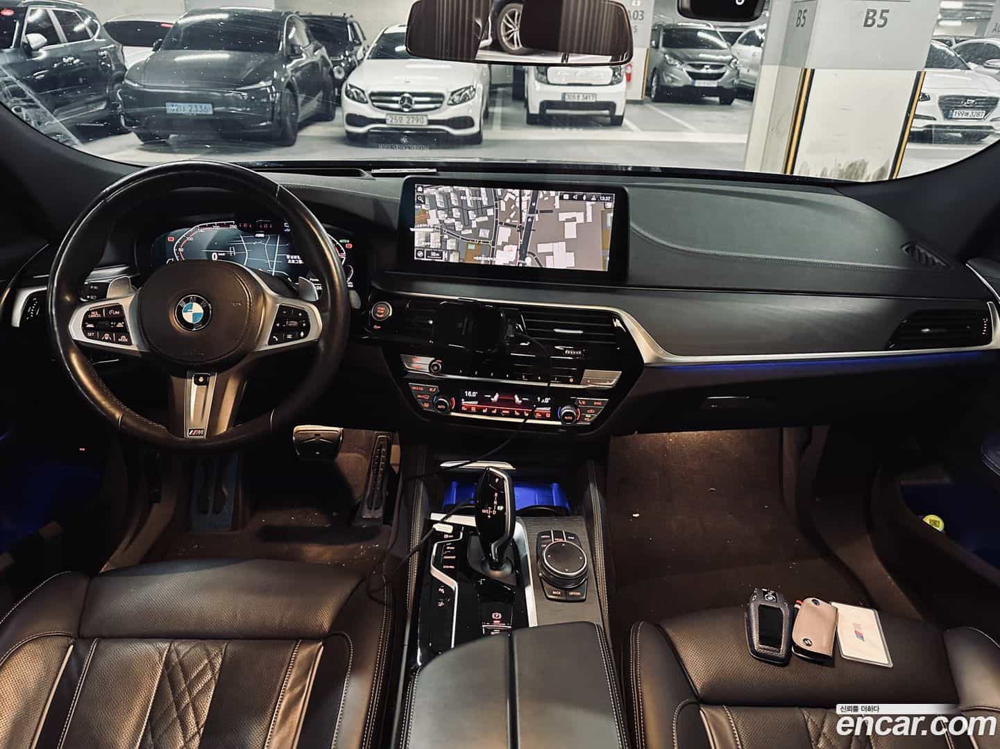 Gran Turismo BMW 2022.0-INNER-007