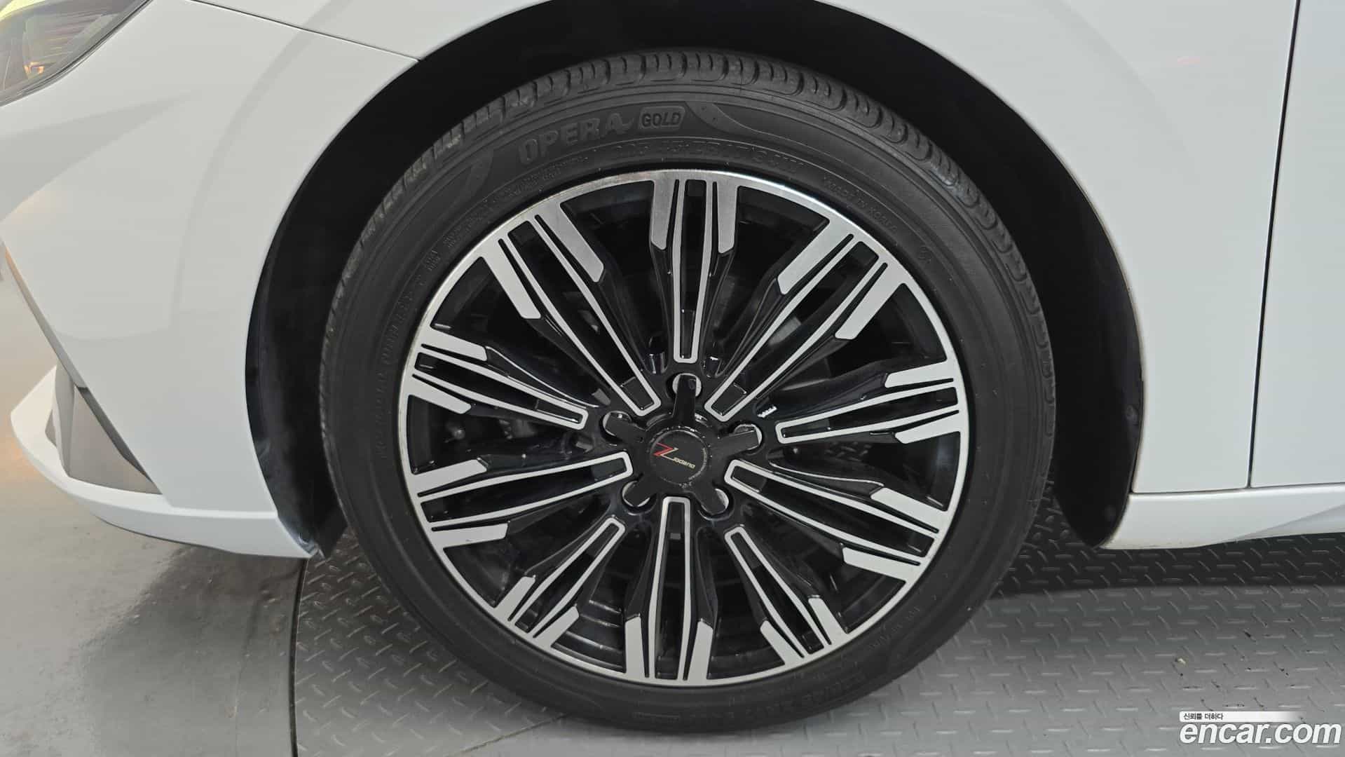 AVANTE Hyundai 2020.10-OUTER-005