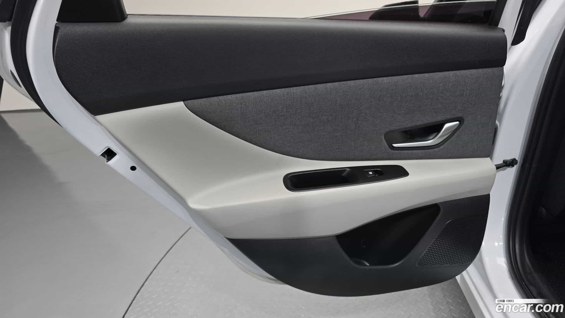 AVANTE Hyundai 2020.10-INNER-035