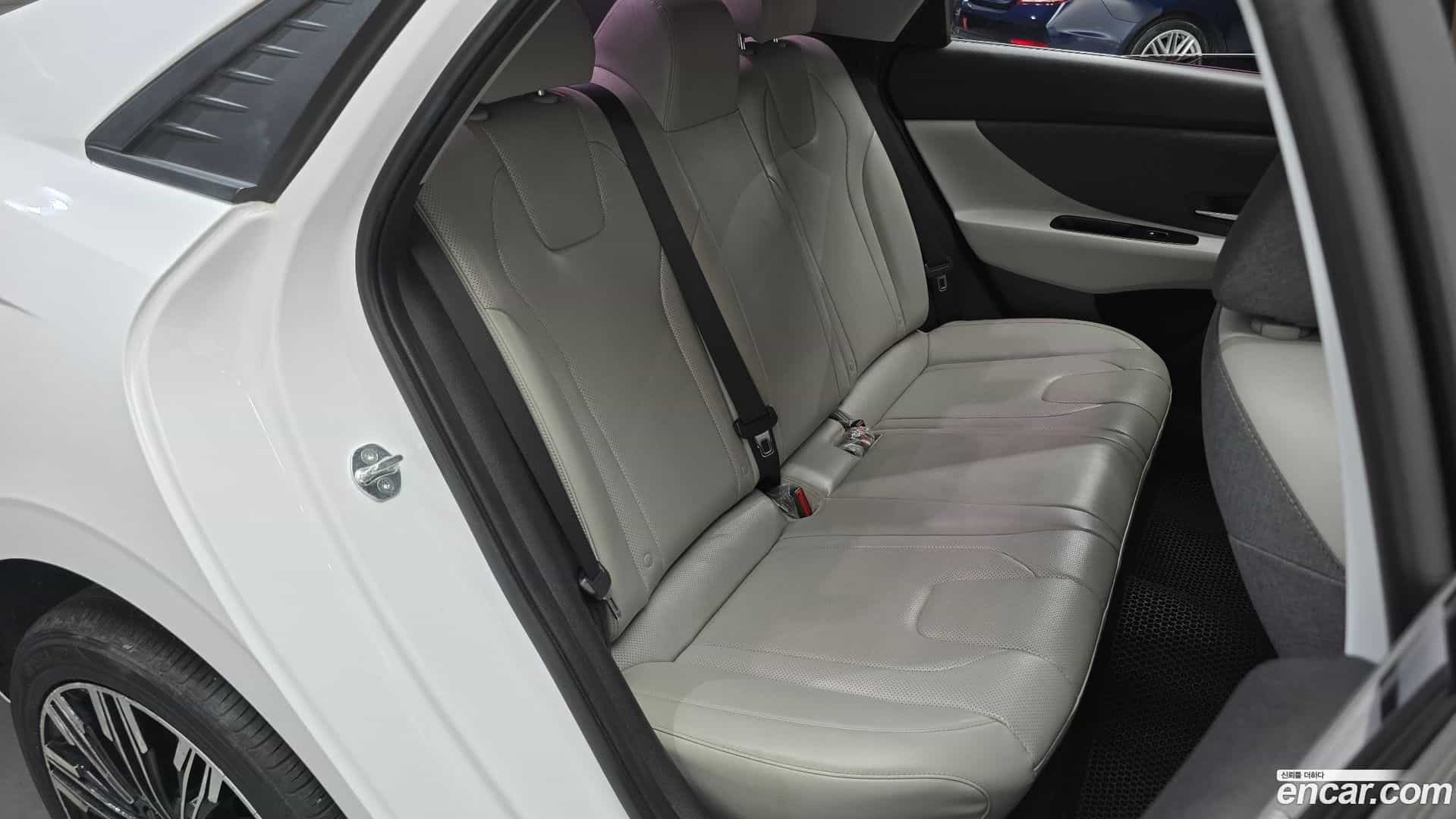 AVANTE Hyundai 2020.10-INNER-036