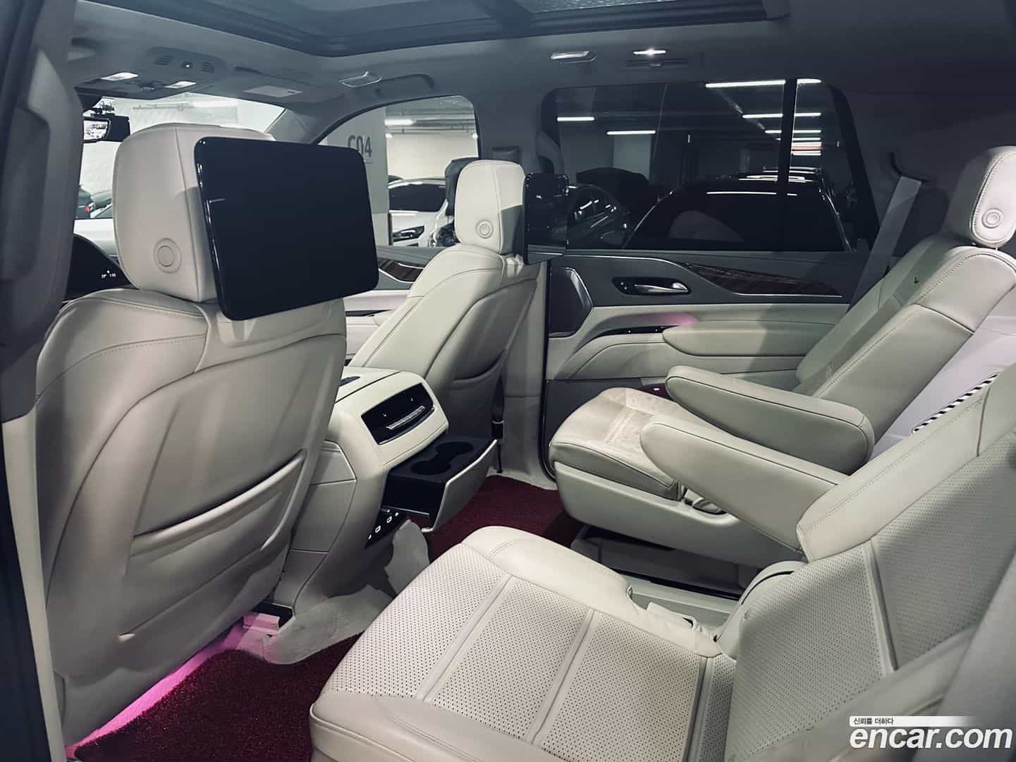 Escalade Cadillac 2022.3-OPTION-015