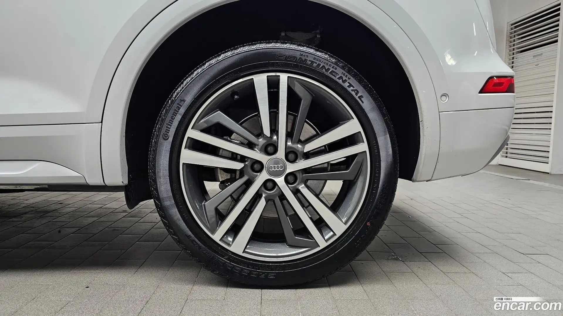 Q5 Audi 2020.10-OUTER-031