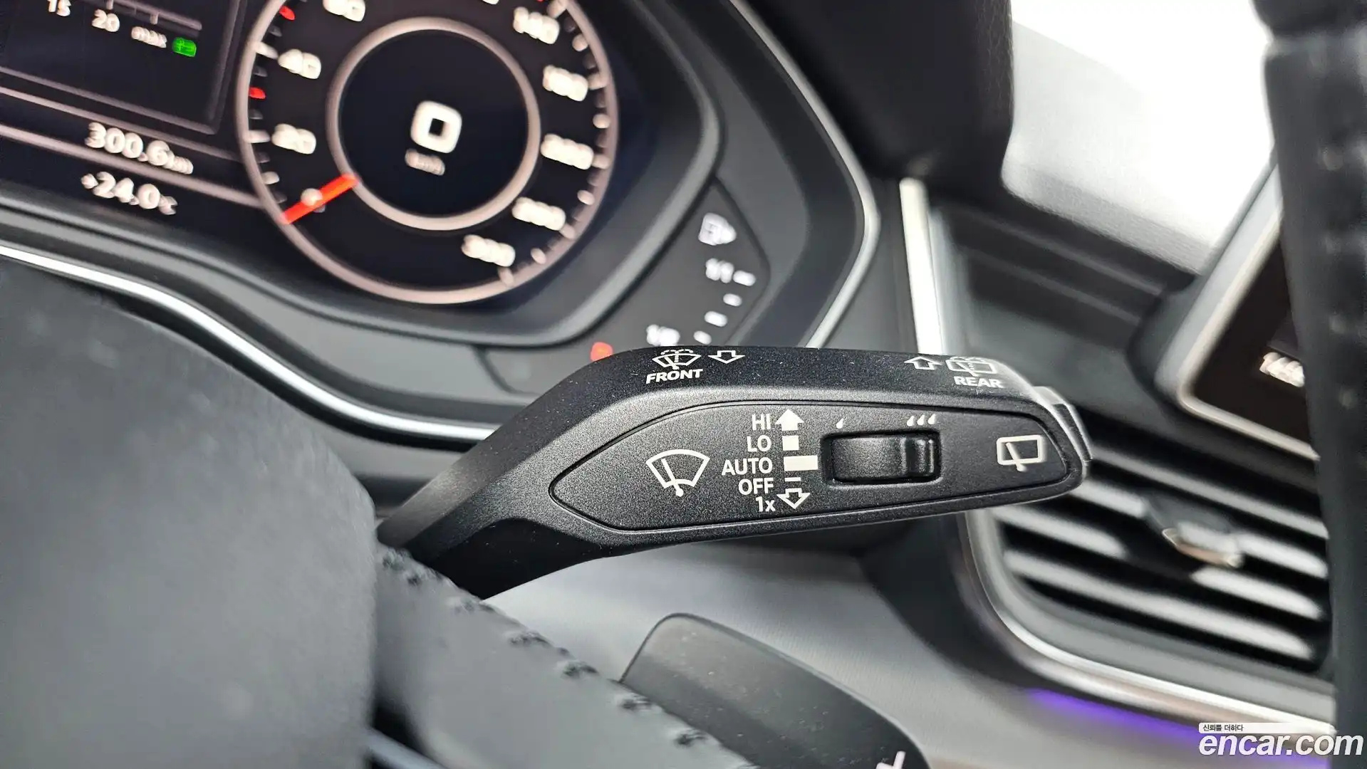 Q5 Audi 2020.10-OPTION-040
