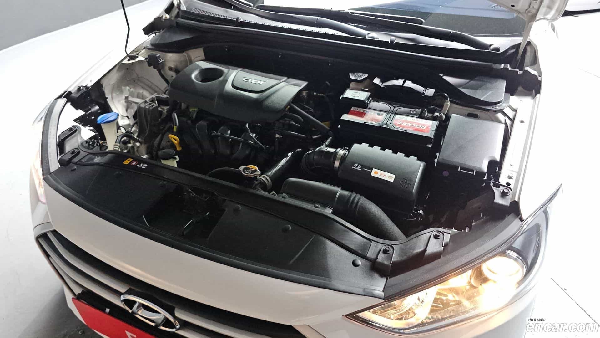 AVANTE Hyundai 2017.0-OUTER-006