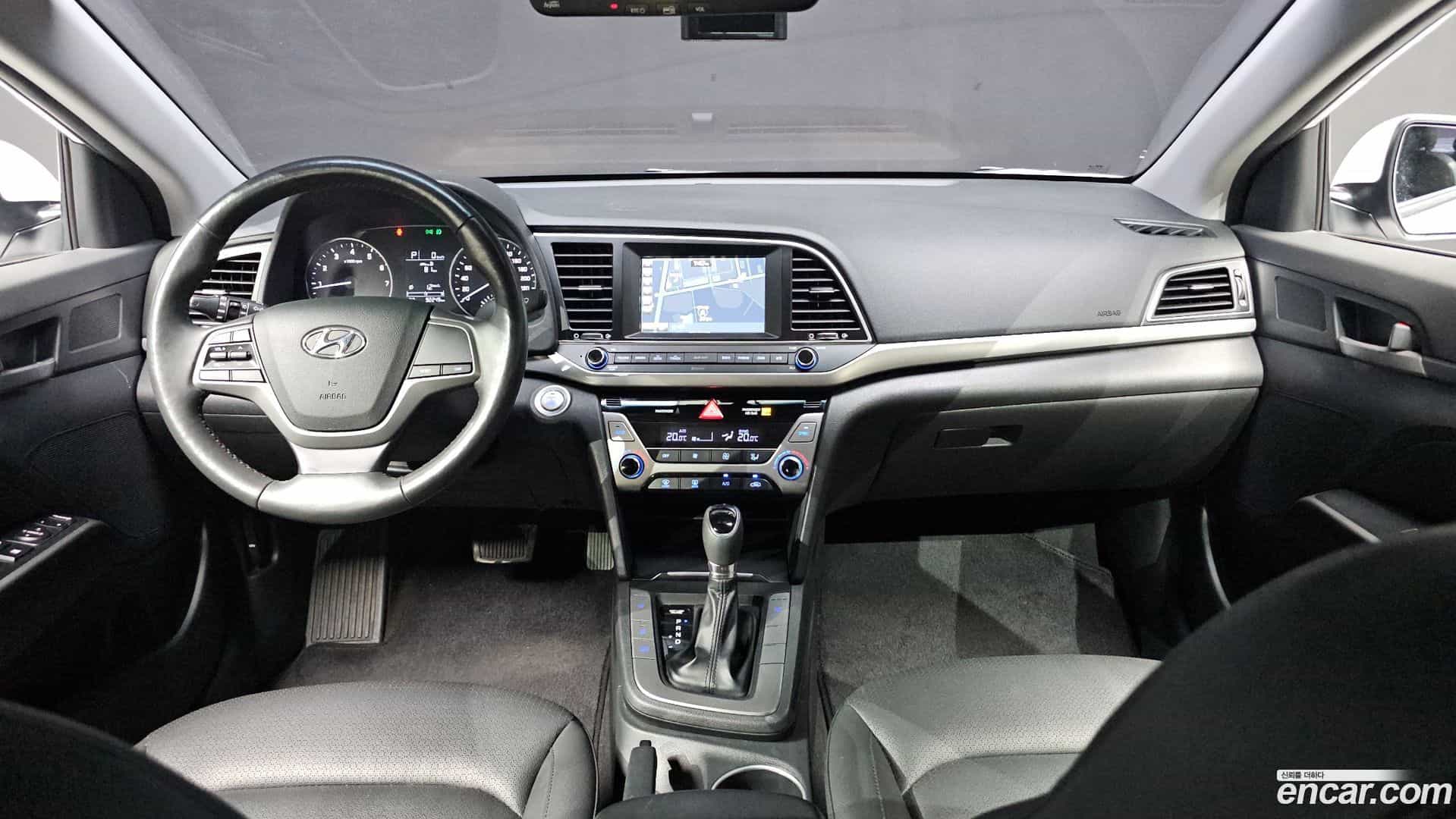 AVANTE Hyundai 2017.0-INNER-007