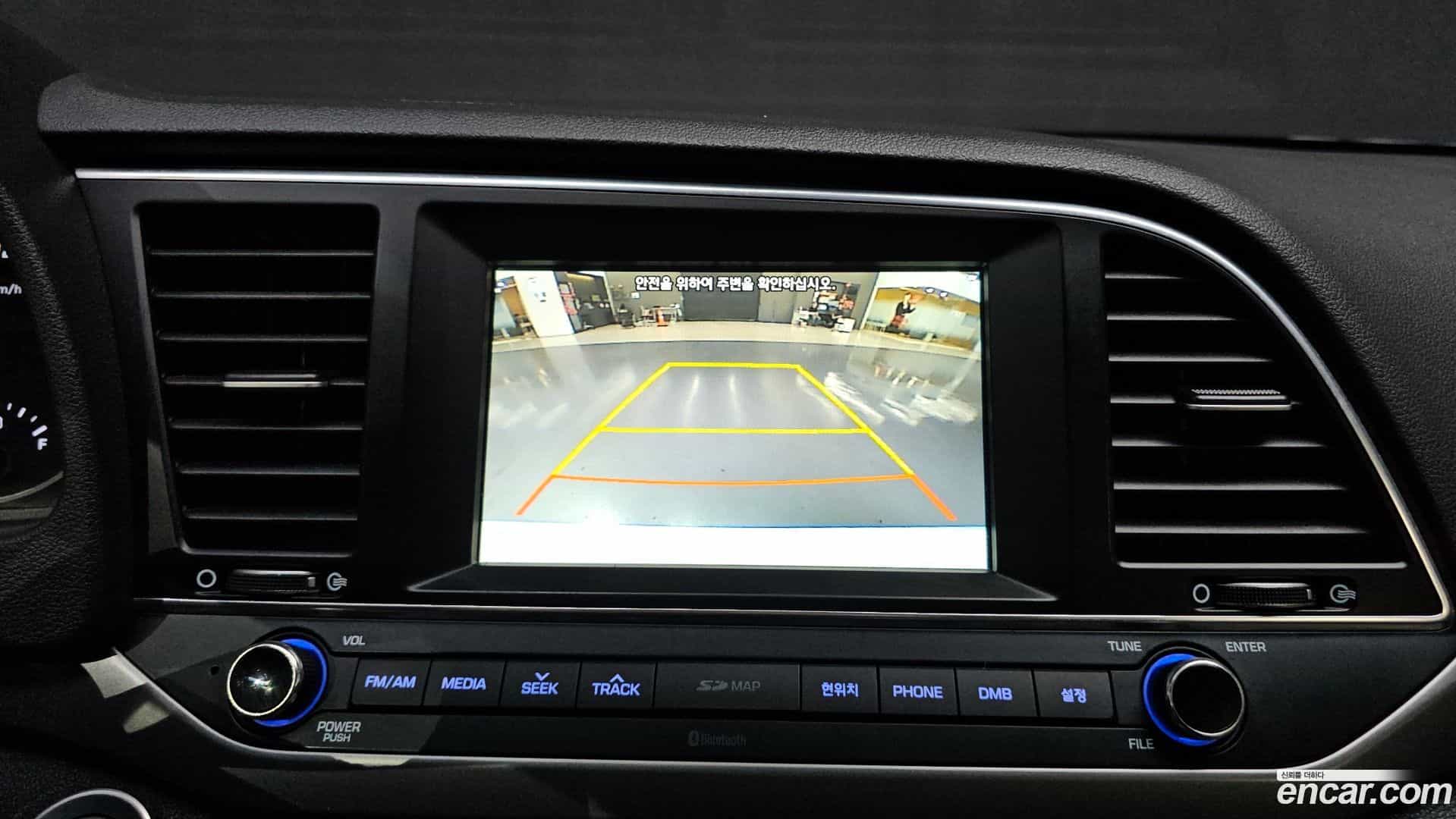 AVANTE Hyundai 2017.0-OPTION-017
