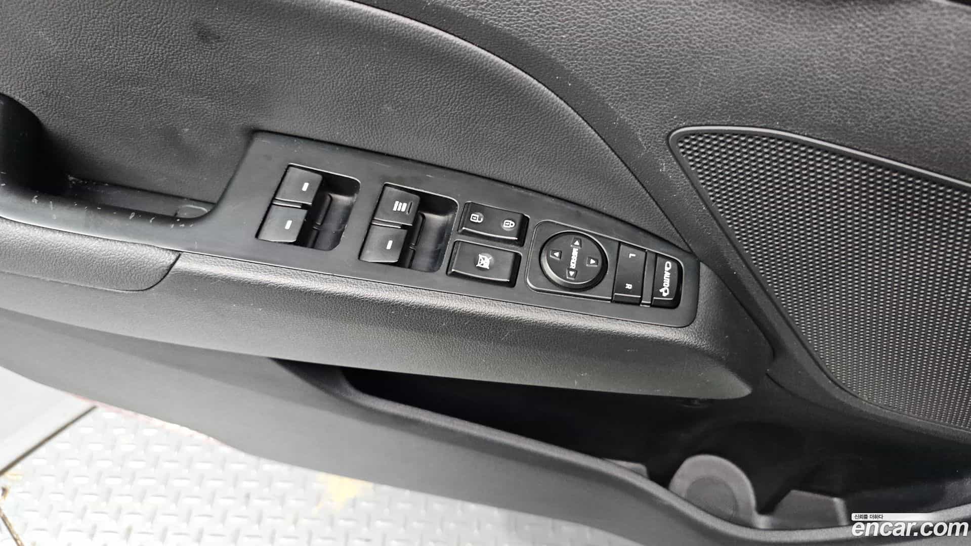 AVANTE Hyundai 2017.0-OPTION-020