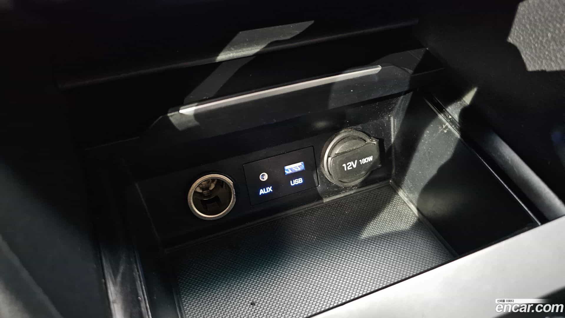 AVANTE Hyundai 2017.0-OPTION-042