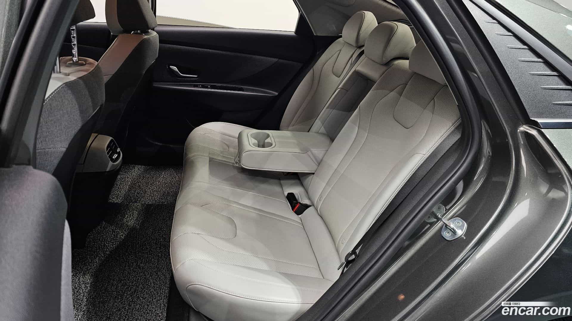 AVANTE Hyundai 2021.6-OPTION-015