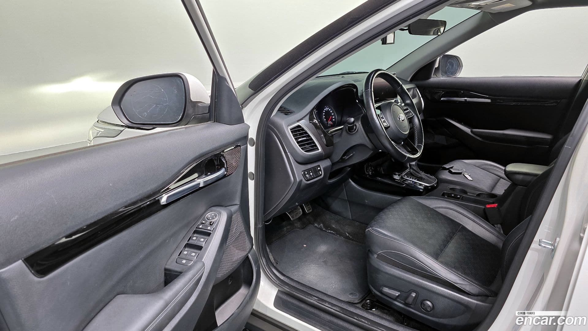 Main__Slider__Photo:Seltos Kia 2021.5-9