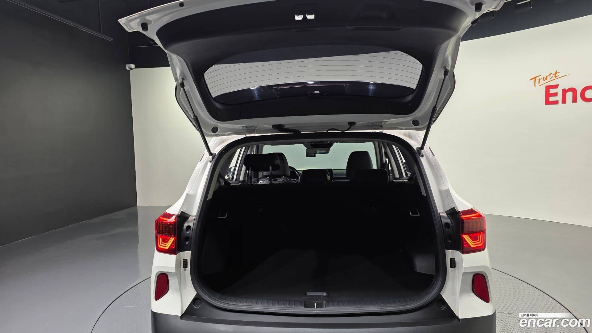 Main__Slider__Photo:Seltos Kia 2021.5-32