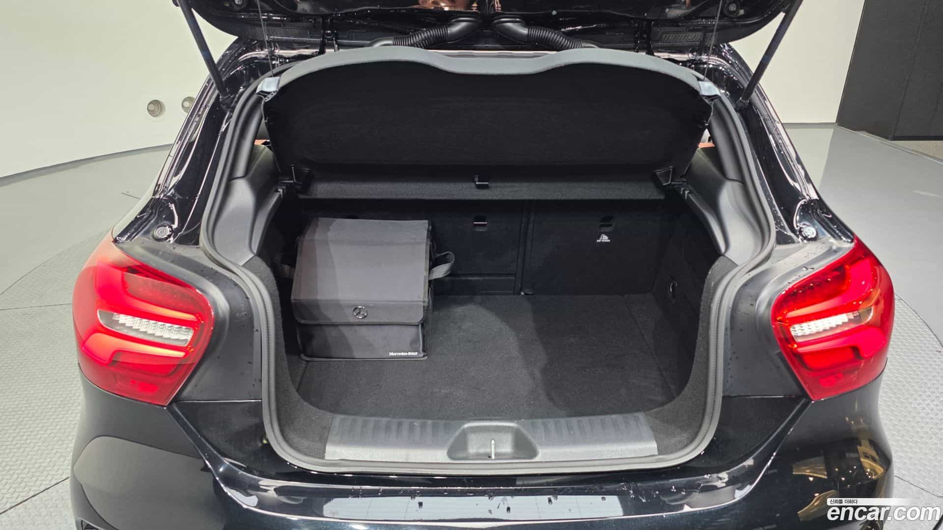 A-Class Mercedes-Benz 2016.11-OPTION-024