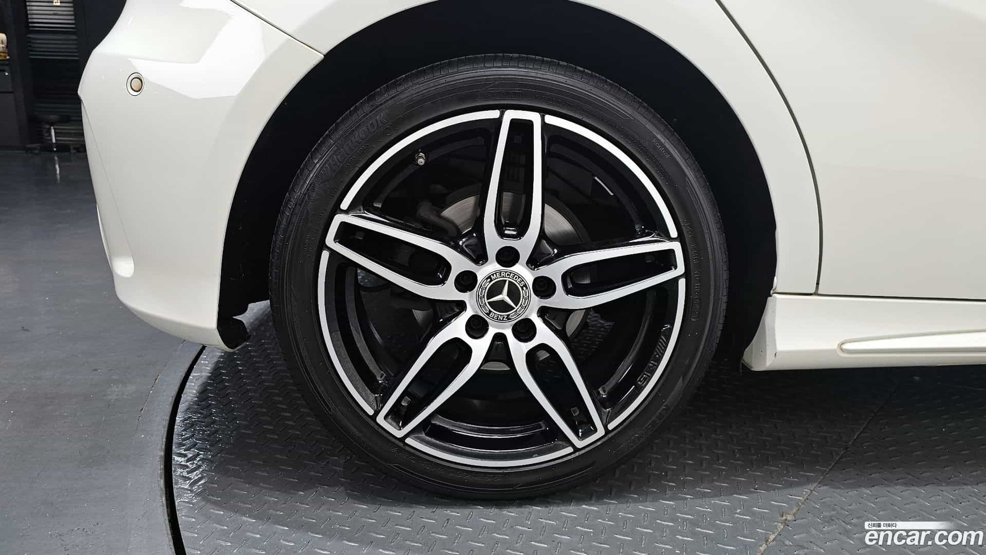 A-Class Mercedes-Benz 2018.1-OUTER-005