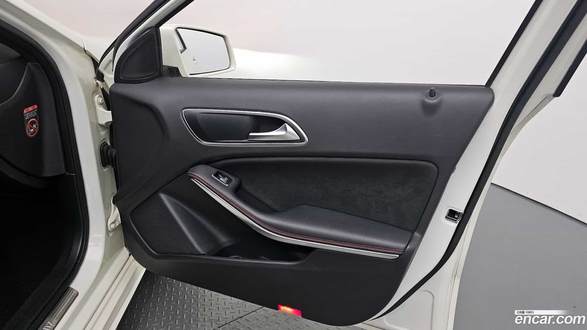 A-Class Mercedes-Benz 2018.1-INNER-034