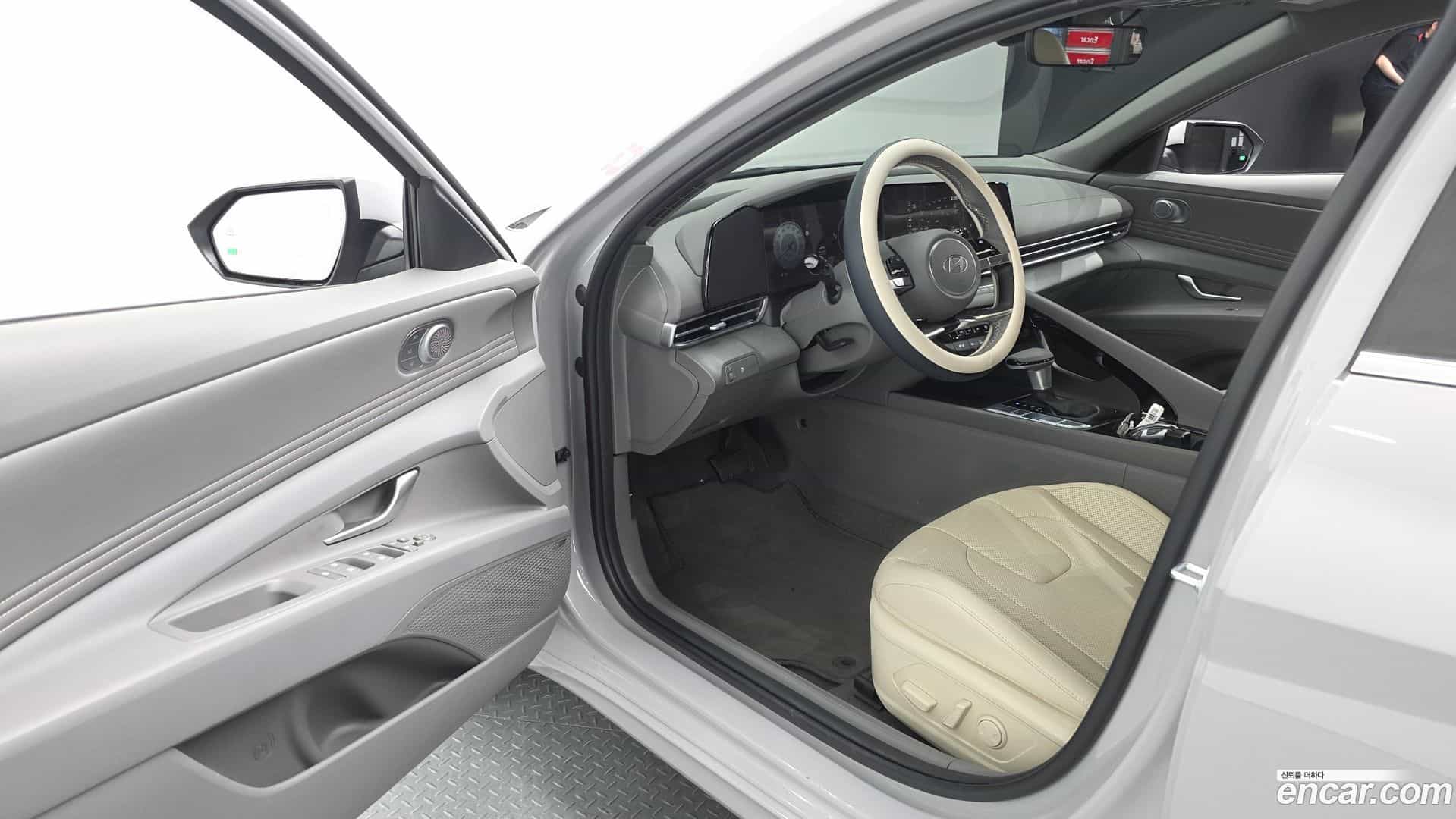 AVANTE Hyundai 2025.9-INNER-010