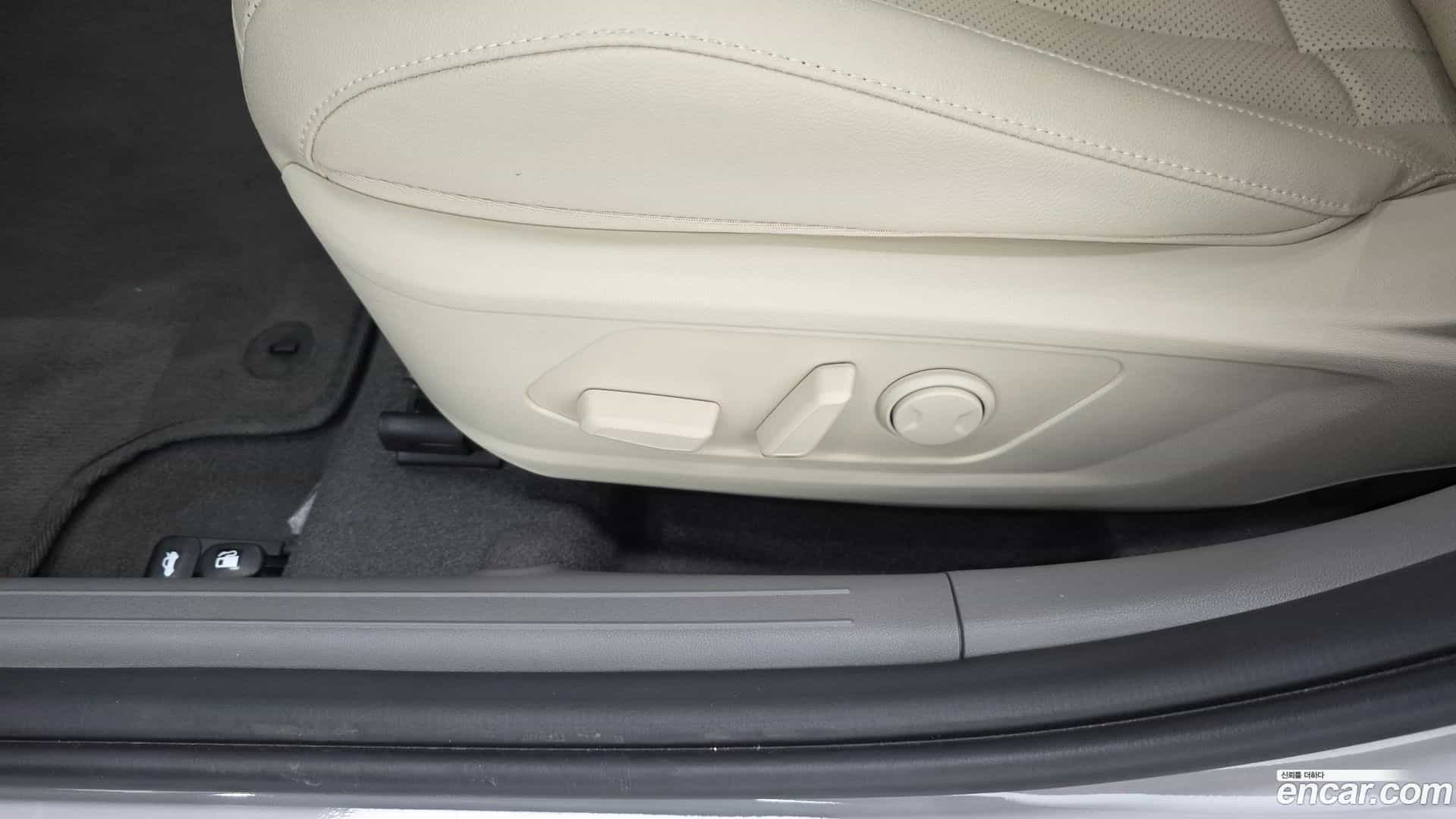 AVANTE Hyundai 2025.9-OPTION-047