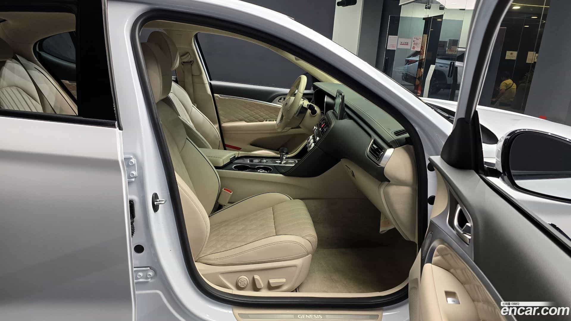 G70 Genesis 2018.0-OPTION-015