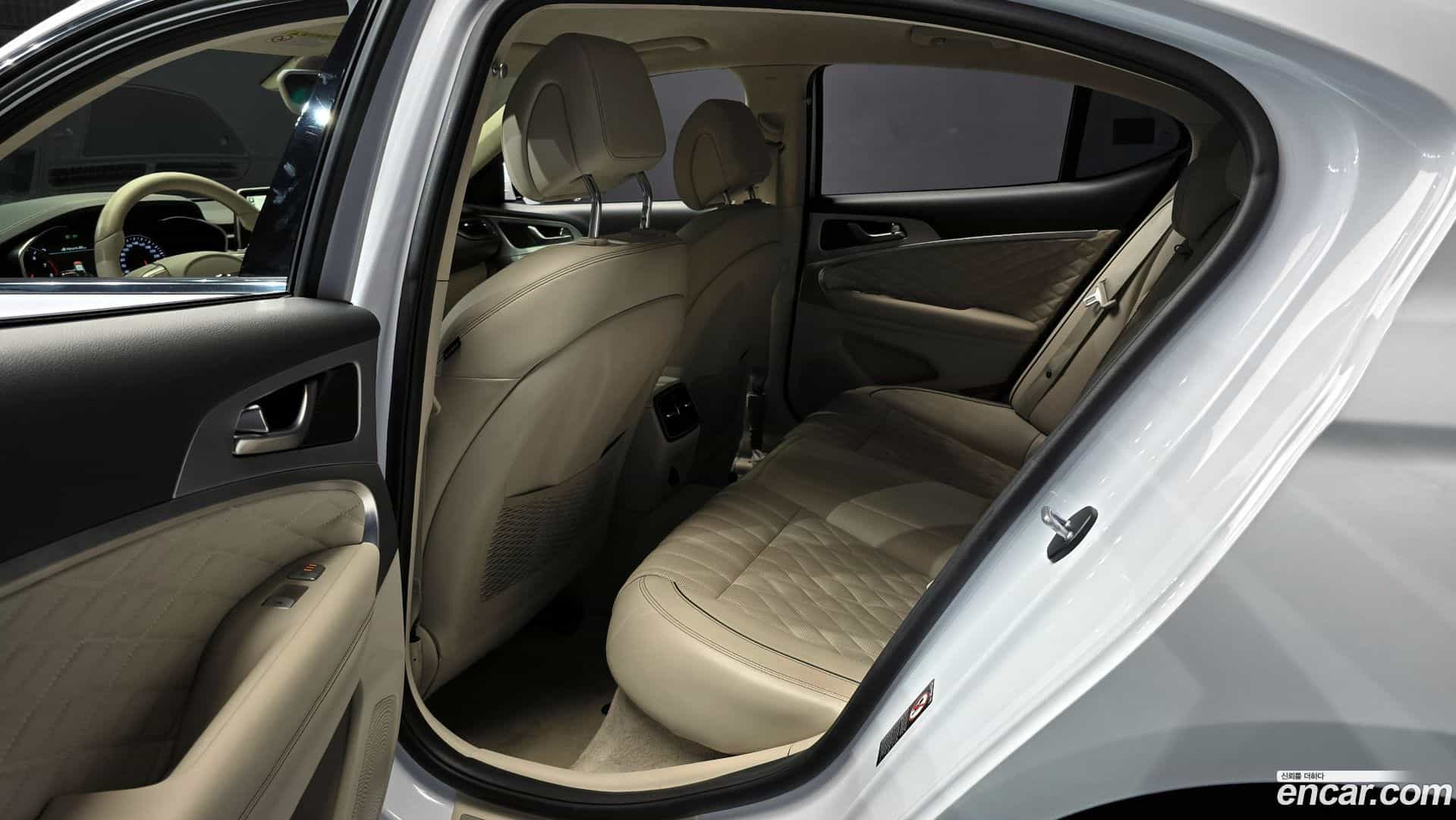 G70 Genesis 2018.0-OPTION-016
