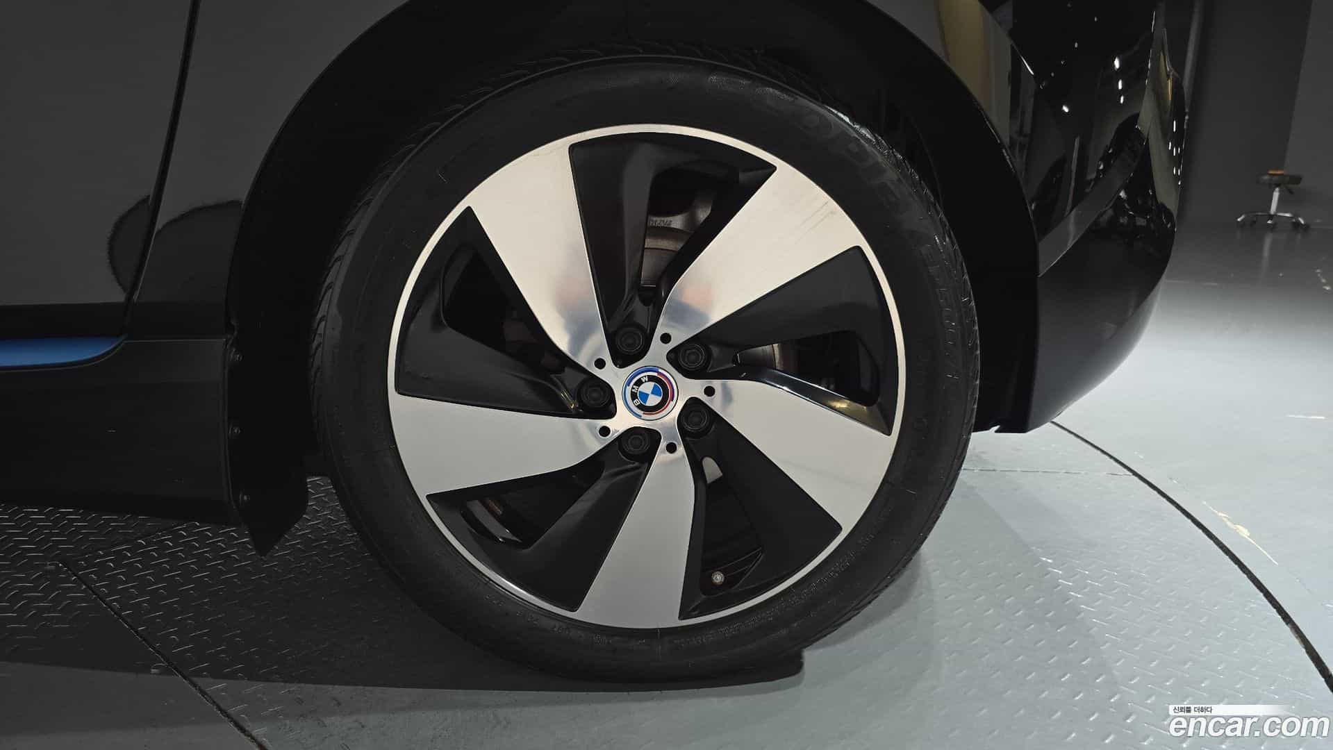 i3 BMW 2019.11-OUTER-031