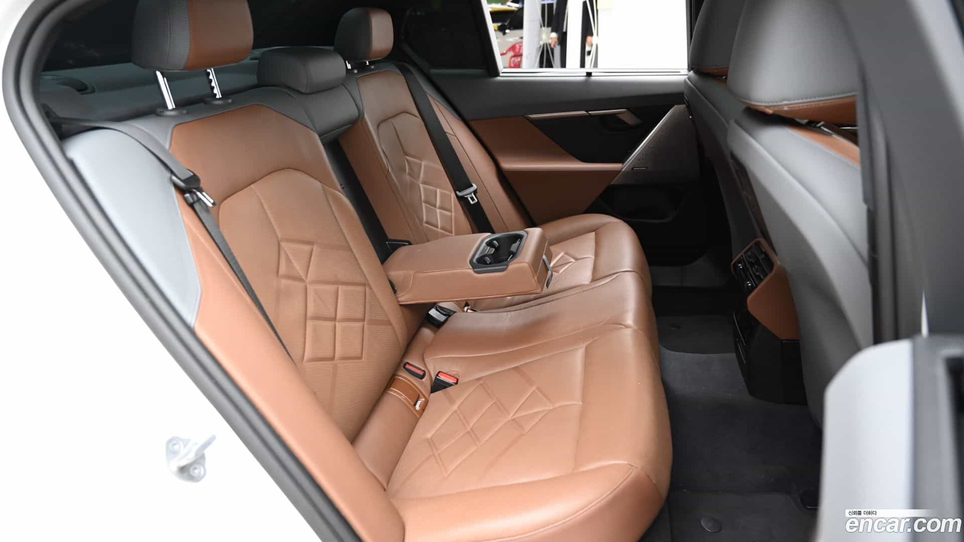 5-Series BMW 2024.4-OPTION-016