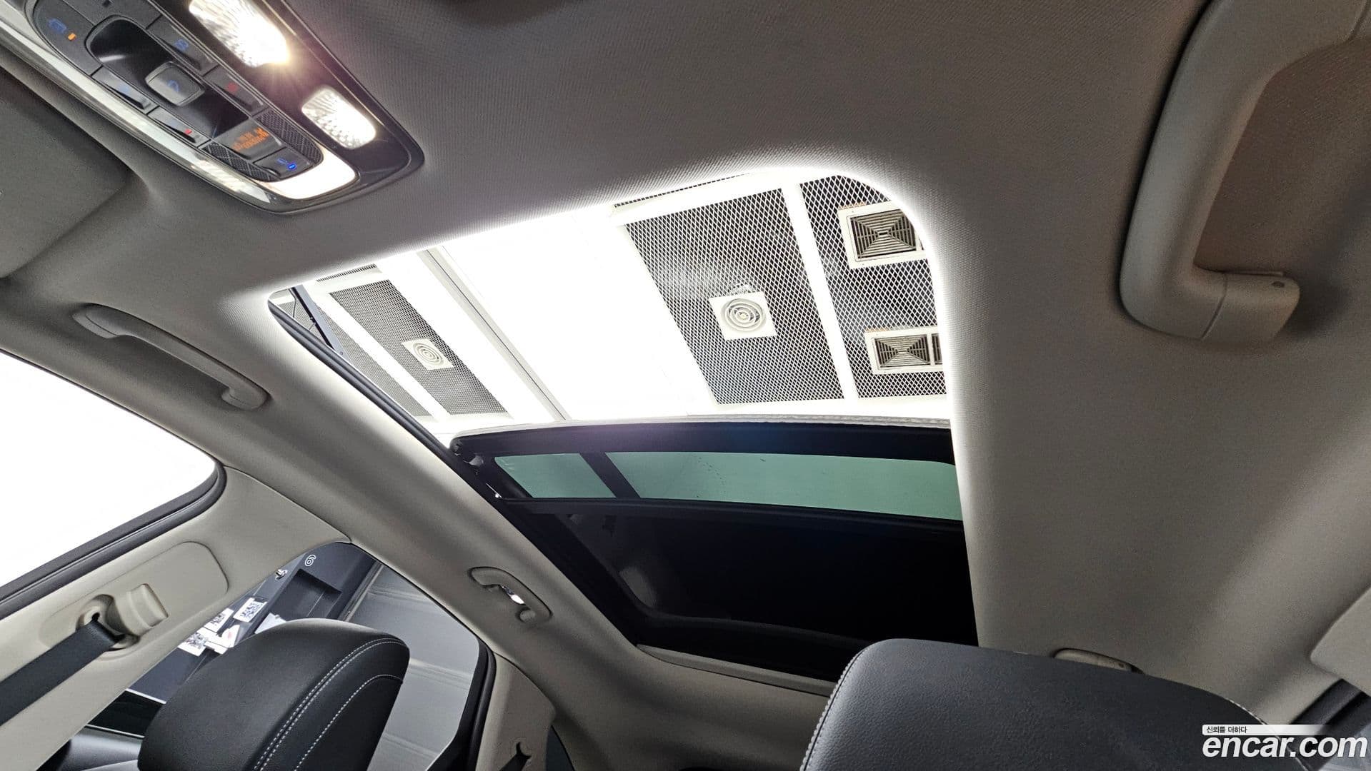 Main__Slider__Photo:GV70 Genesis 2021.3-16