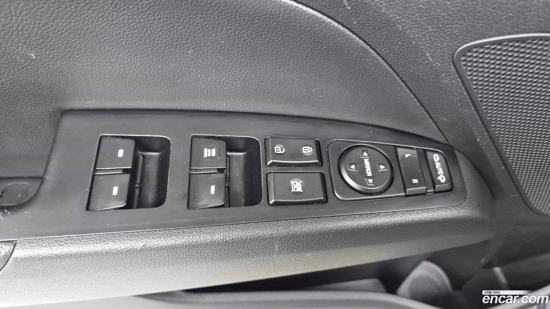 AVANTE Hyundai 2019.3-OPTION-040