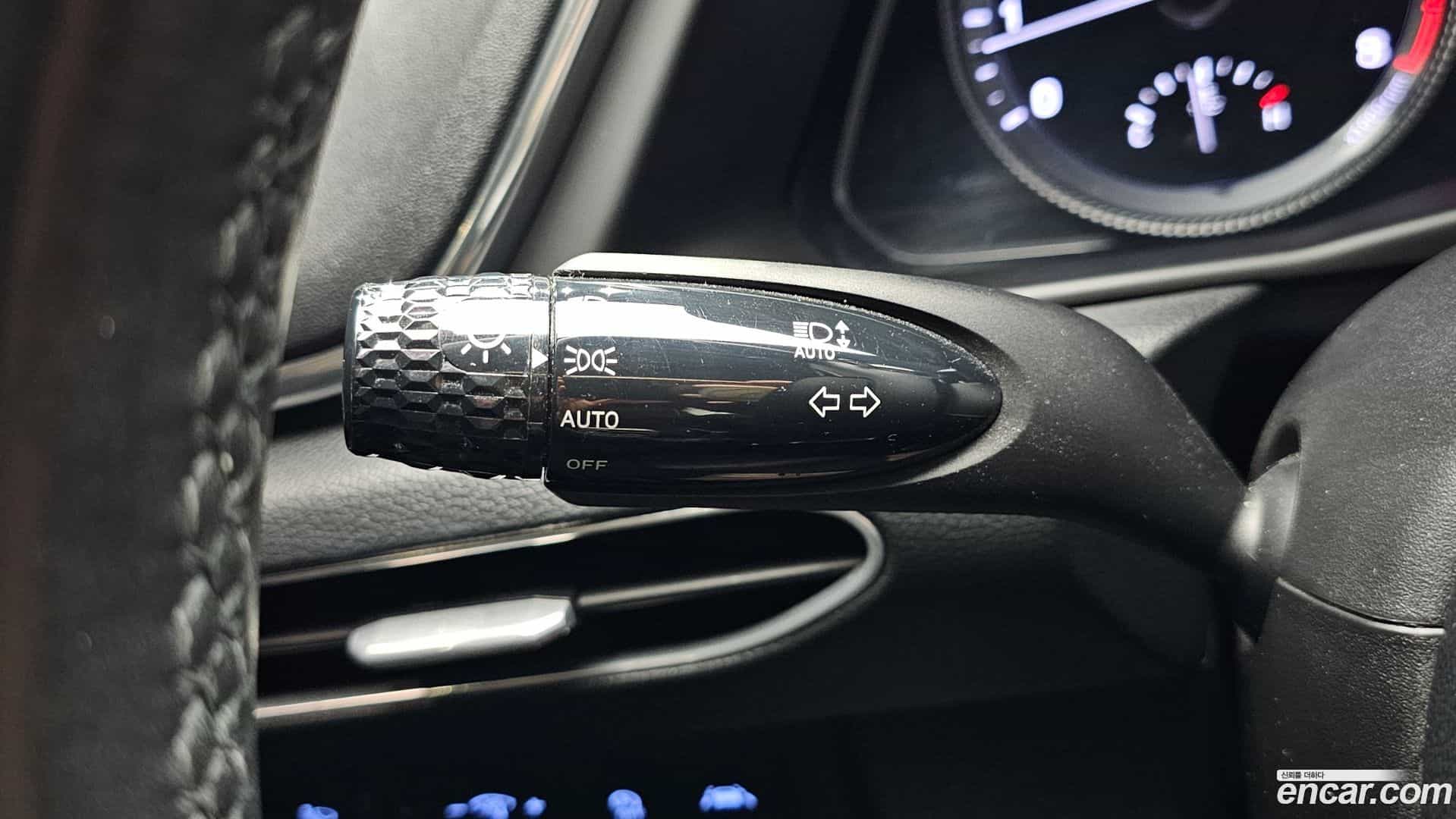 Sonata Hyundai 2019.5-OPTION-043